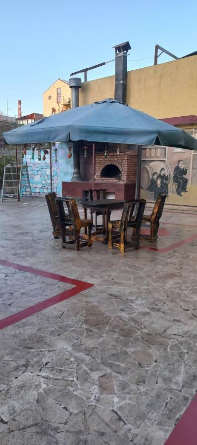 Bonjour House Hotel Yerevan Bagian luar foto
